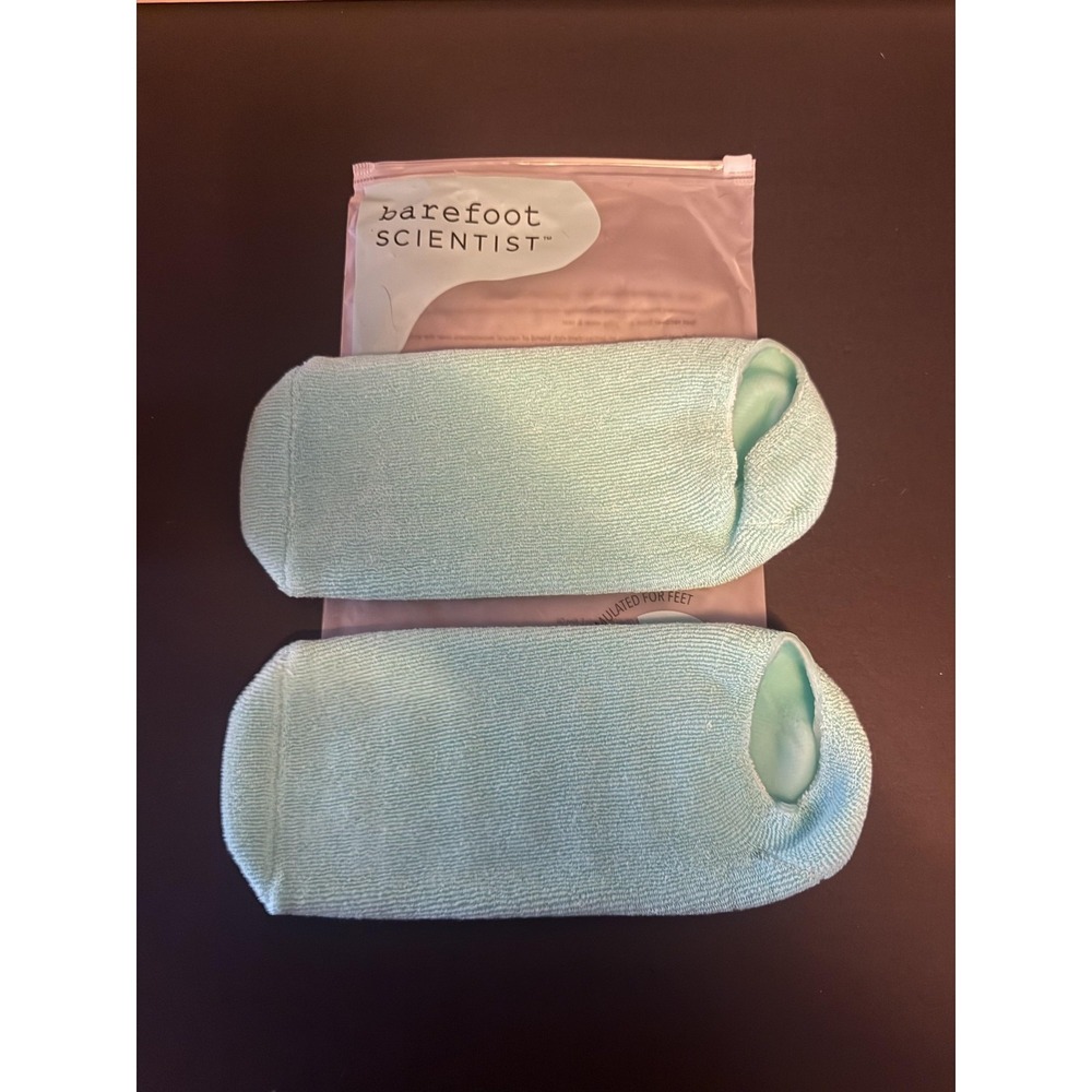 Barefoot Scientist Sleep On It Moisturizing Gel Socks Mint Green 1 Pair NIP